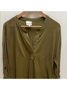 Anthropologie - porridge - olive Green Women's Top - soft 100% cotton
